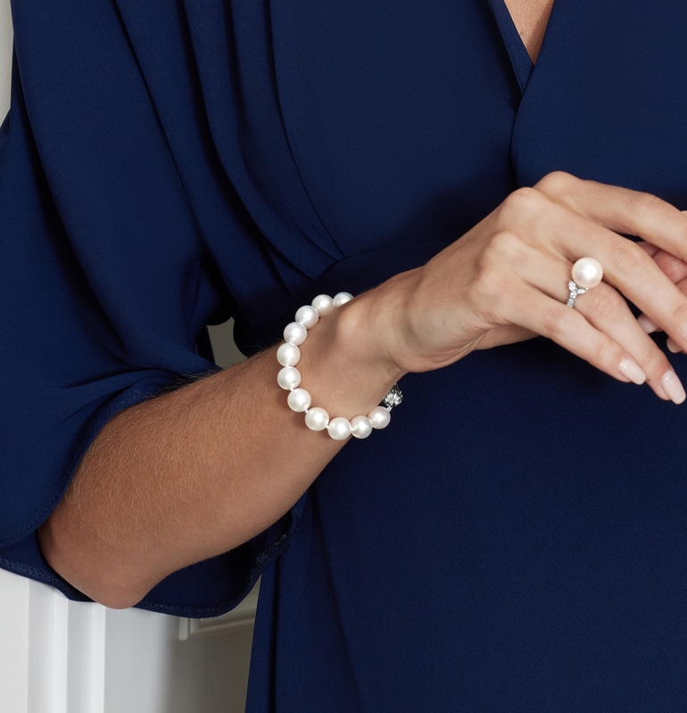 10-11mm White South Sea Pearl Bracelet - AAAA Quality - Model Image