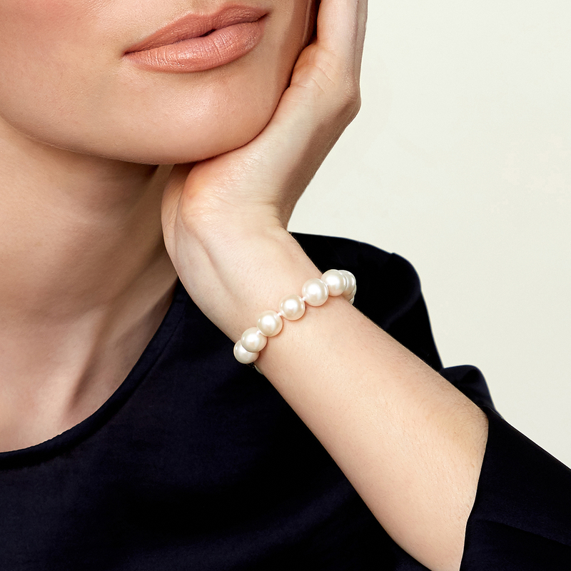 10.5-11.5mm White Freshwater Pearl Bracelet - AAA Quality - Model Image
