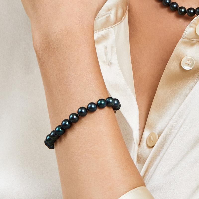 6.5-7.0mm Akoya Black Pearl Bracelet - Model Image