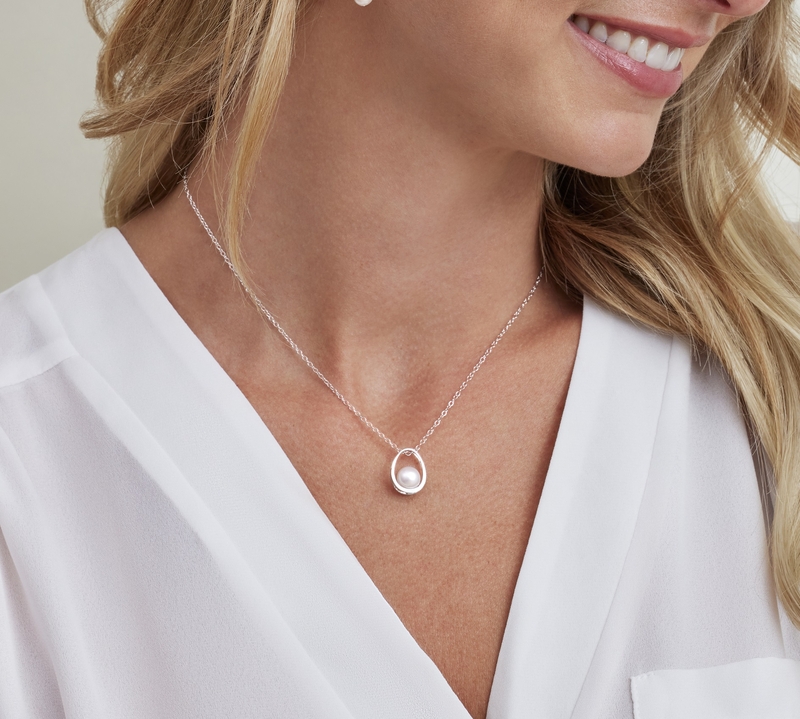 Freshwater Pearl Jamie Pendant - Model Image