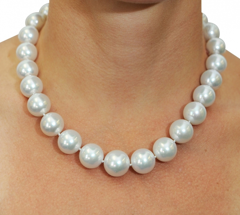 THE PEARL SOURCE 14K Gold 9-10mm AAAA Quality White Freshwater Cultured Pearl Necklace for Women in 17 Princess Length