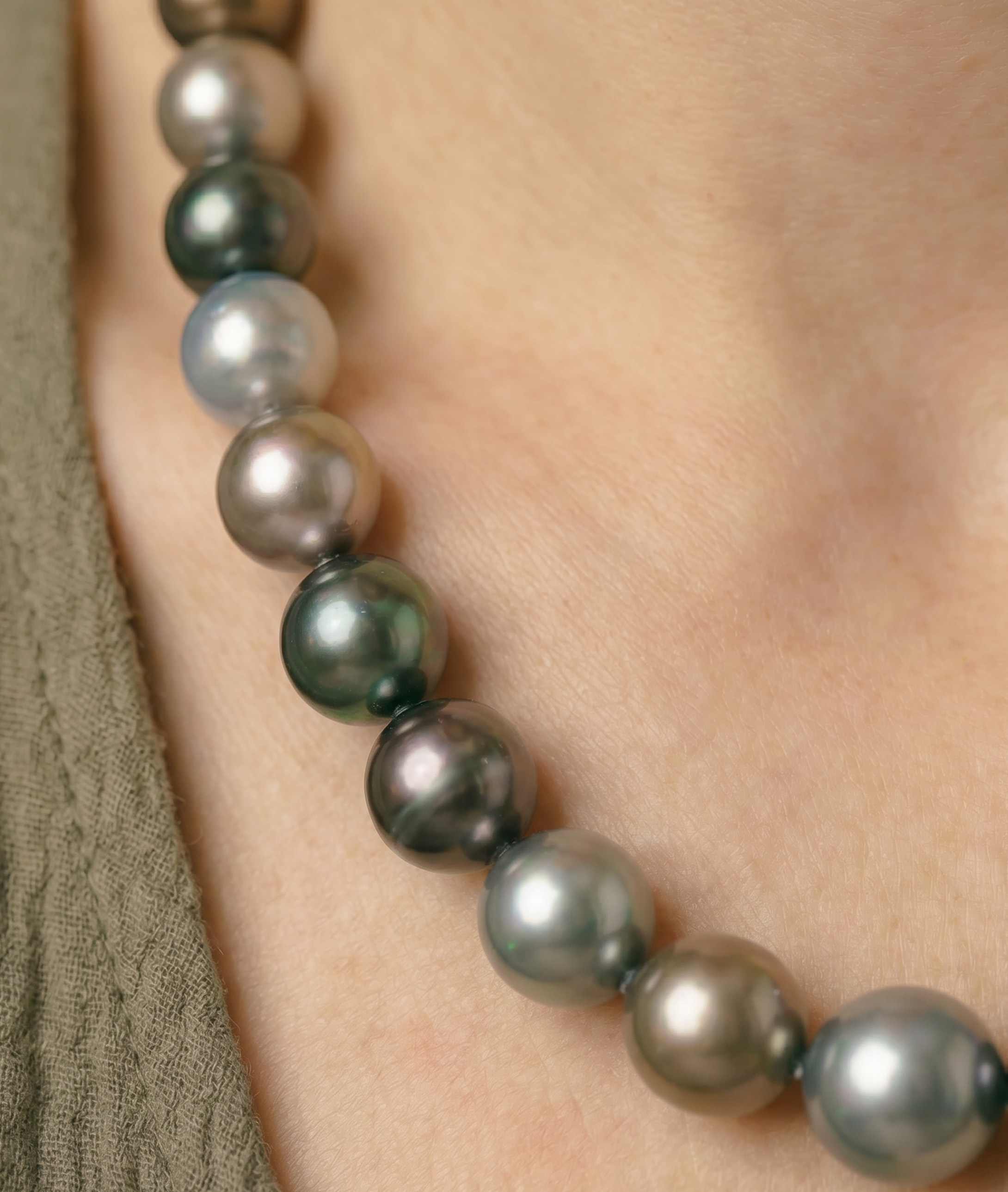 10-12mm Tahitian South Sea Pearl Multicolor Necklace - AAAA Quality - Secondary Image
