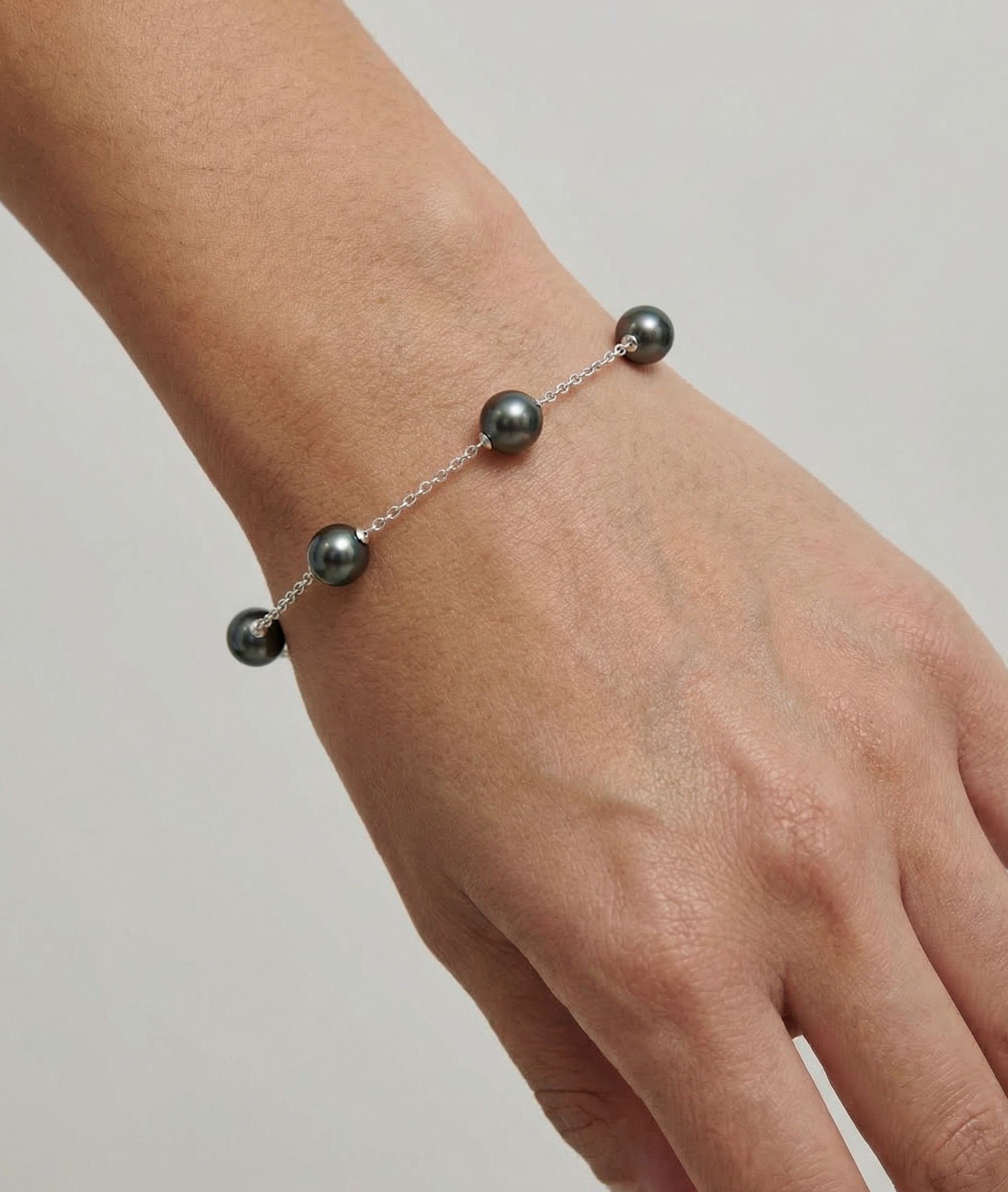 7.0-7.5mm Japanese Akoya Black Pearl Tincup Bracelet - Third Image