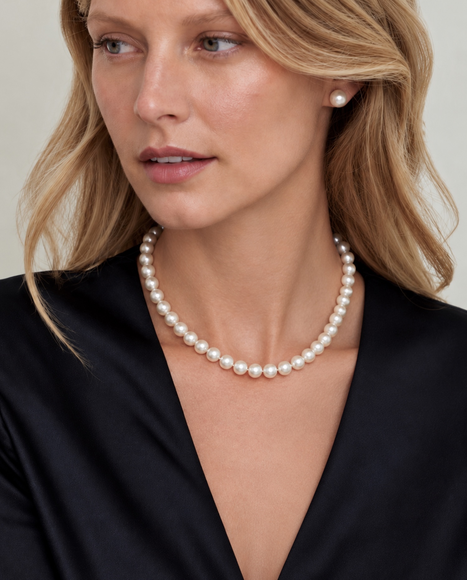 8-8.5mm White Freshwater Choker Length Pearl Necklace - Secondary Image