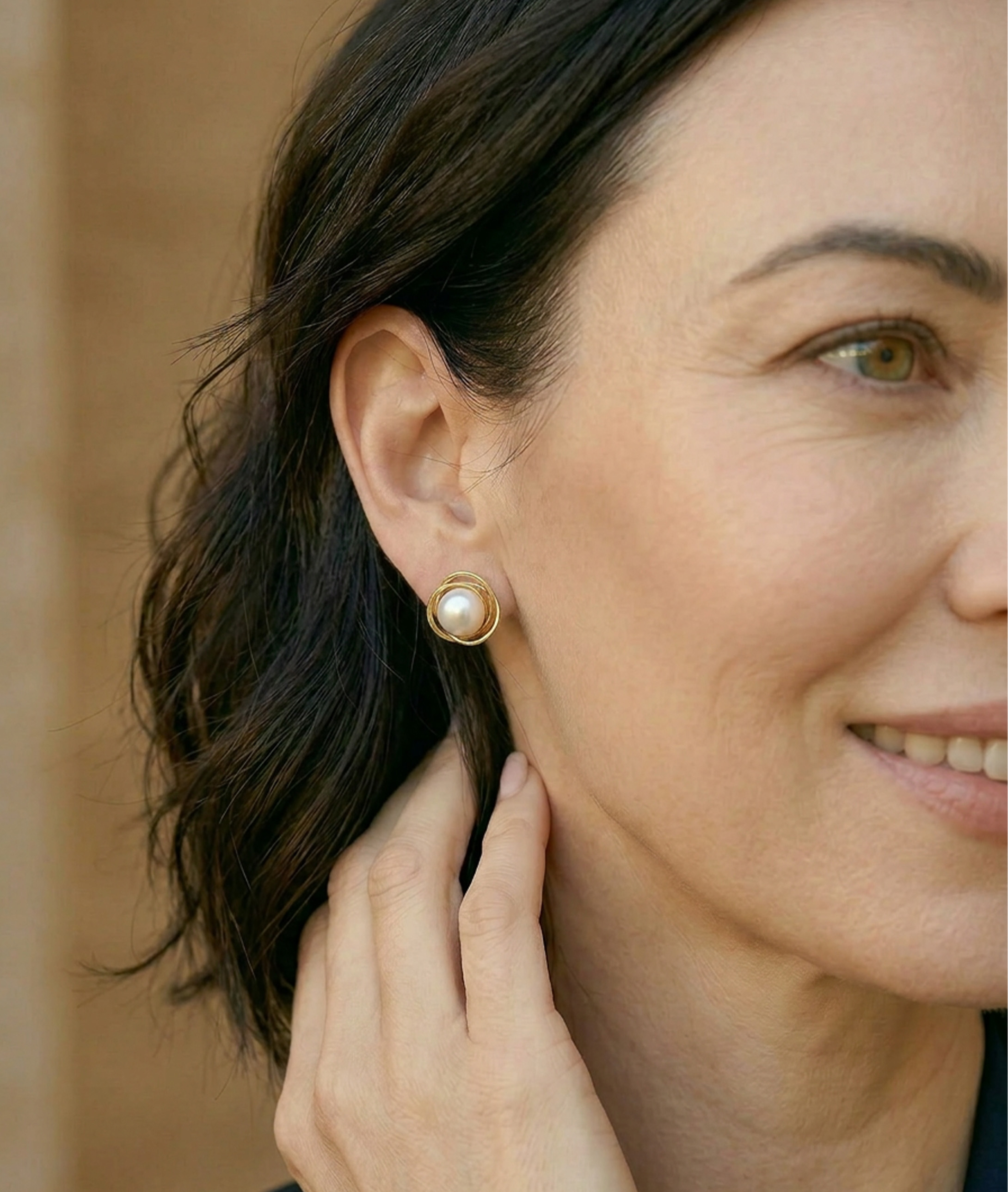 Freshwater Pearl Lexi Earrings - Model Image