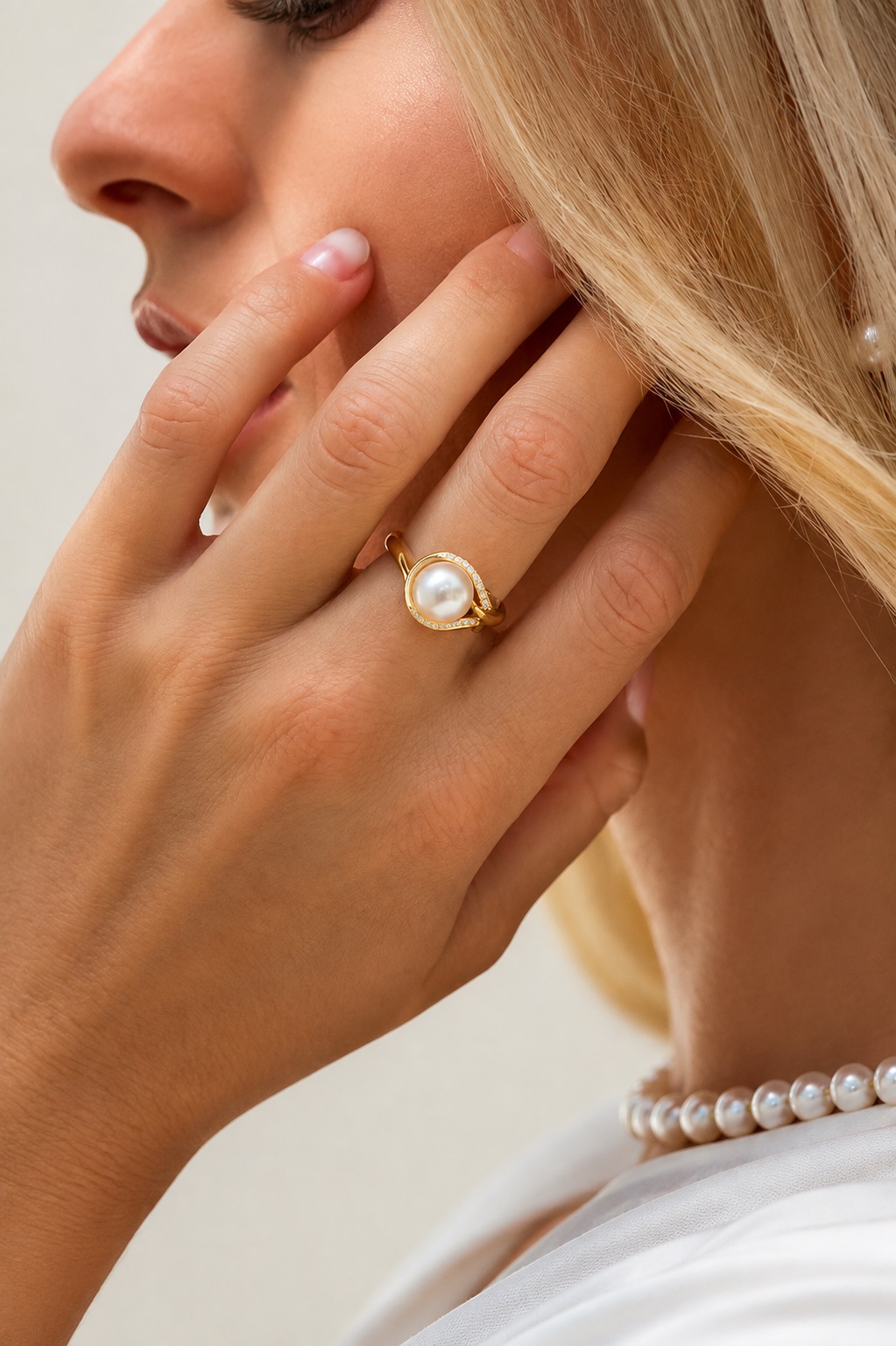 Freshwater Pearl & Diamond Willow Ring - Secondary Image
