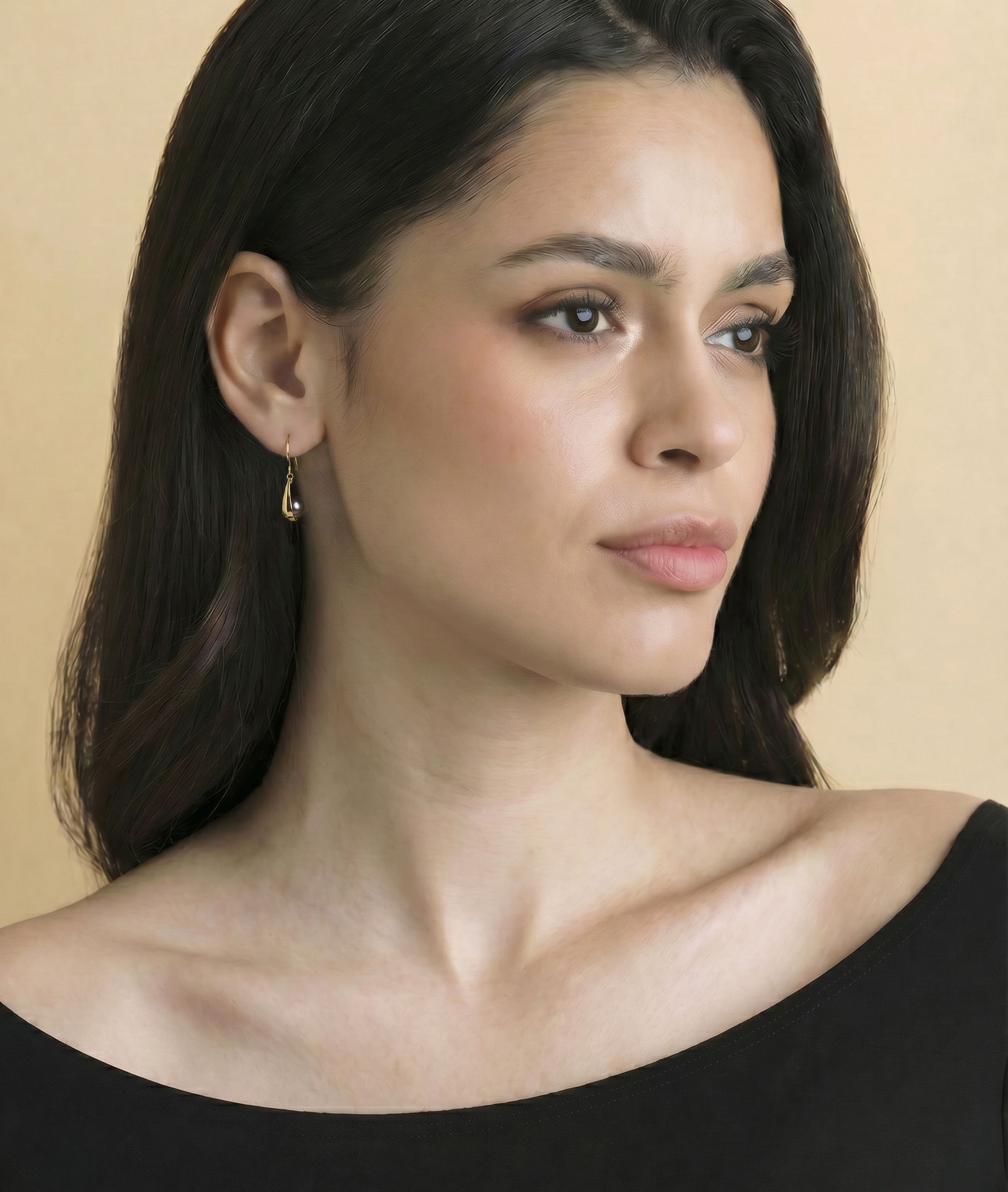 14K Gold Tahitian South Sea Pearl Regina Earrings - Model Image