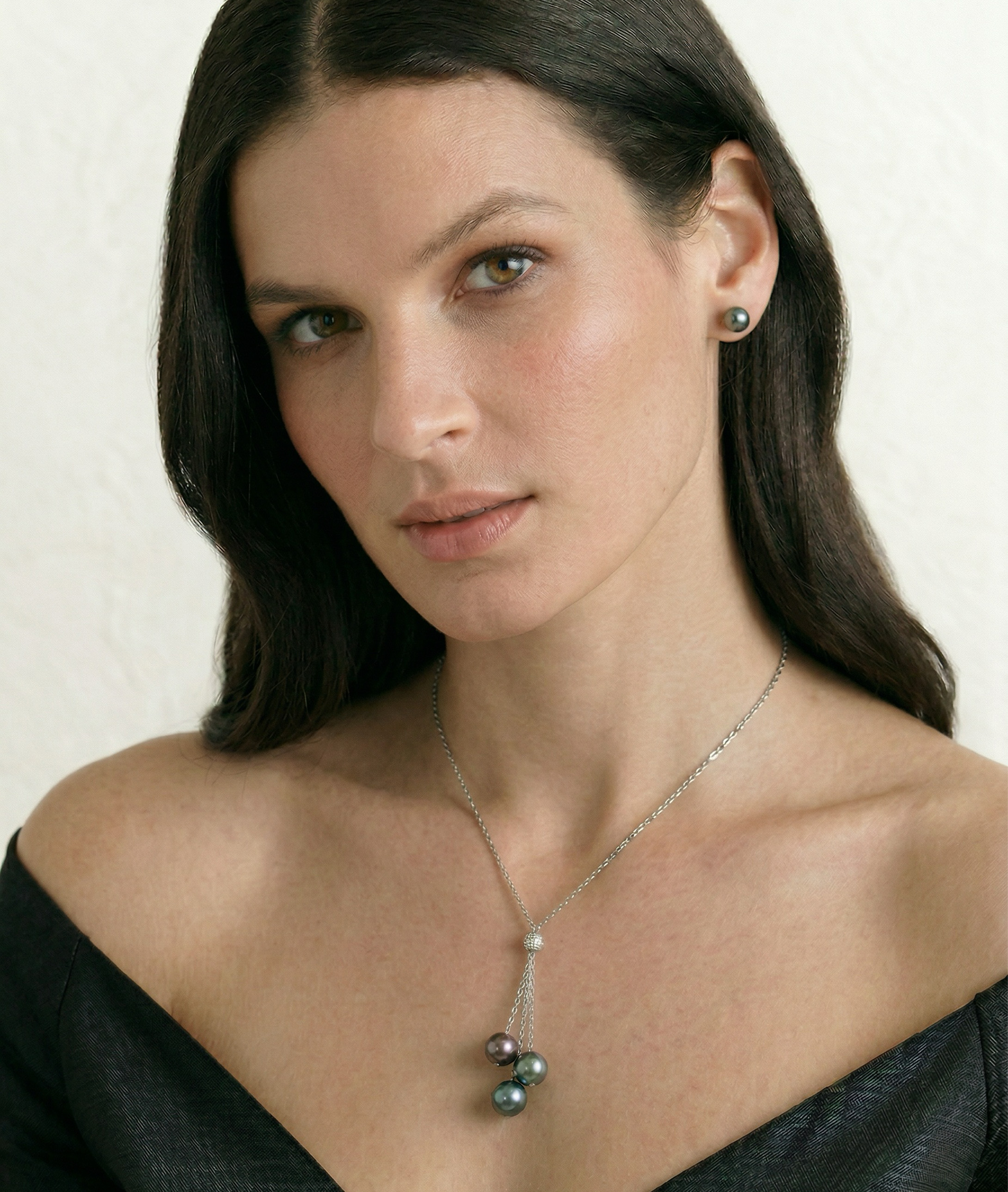 14K Gold Multicolor Tahitian Pearl Tincup Cluster Pendant - Model Image