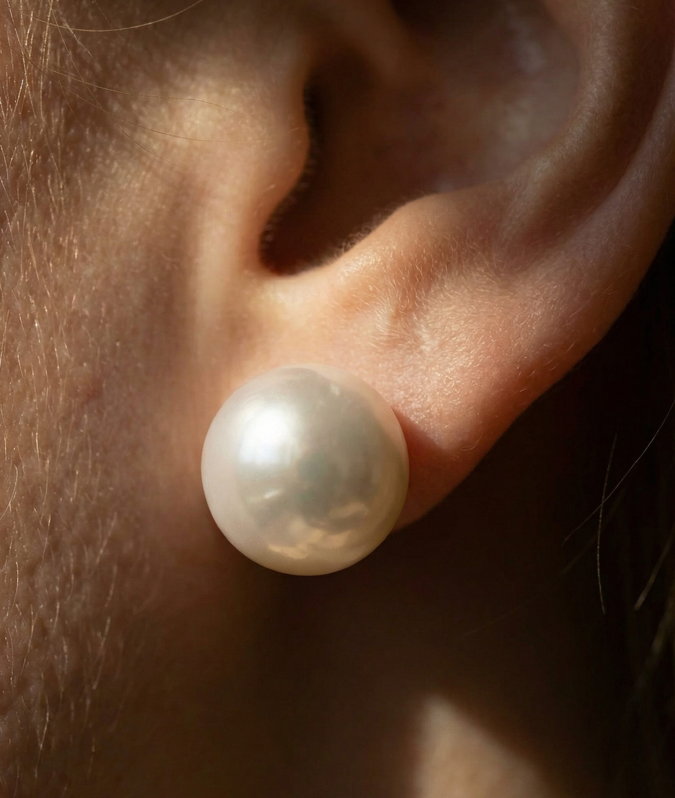 13mm White Freshwater Round Pearl Stud Earrings - Secondary Image